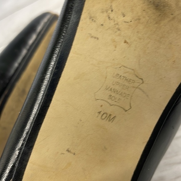 Vintage Bellini Black Leather and Reptile Button Low Heel Pump - Picture 12 of 15